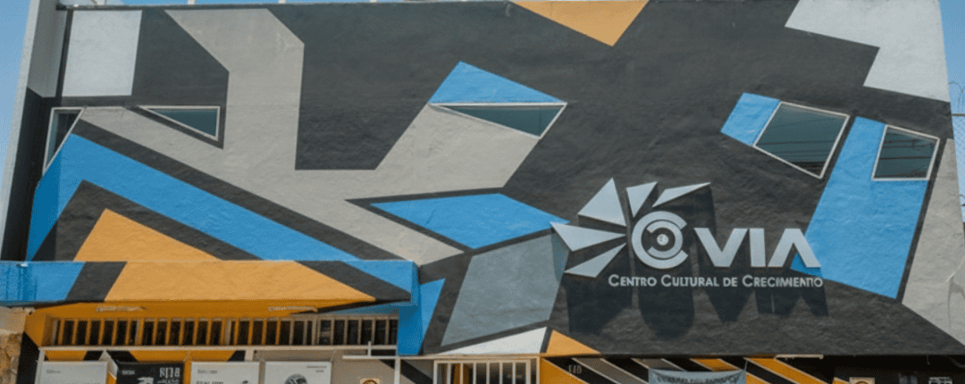 fachada escuela CCC VIA